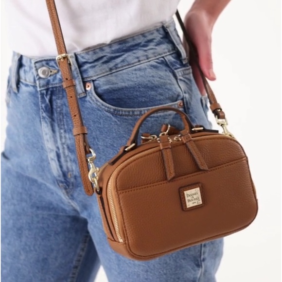 EUC SET💕 Dooney & Bourke pebble pink Ambler crossbody bag & matching card case - Picture 8 of 16